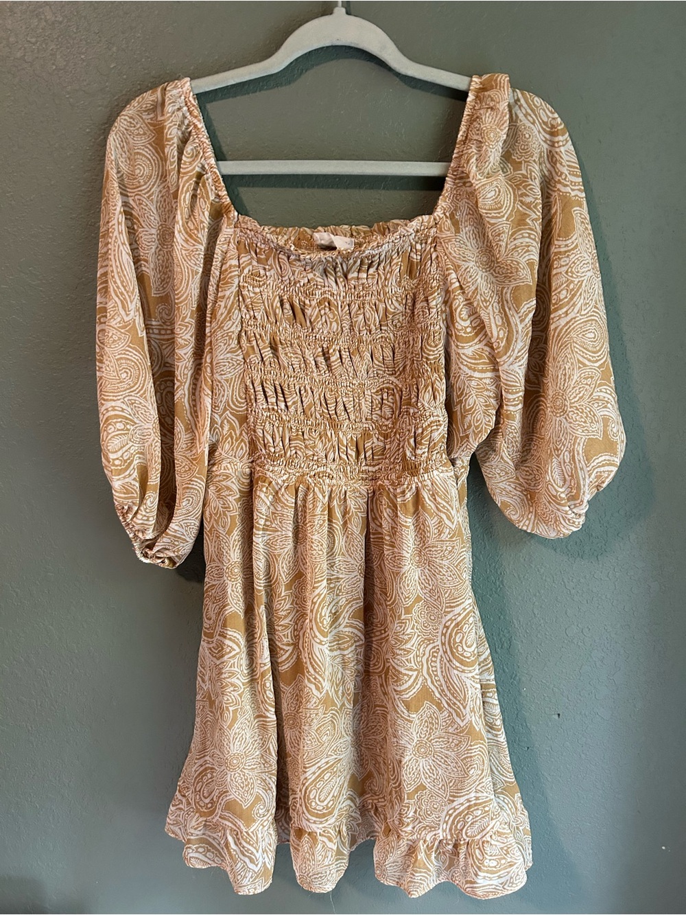 Sienna Sky cream and tan paisley mini dress #paisley